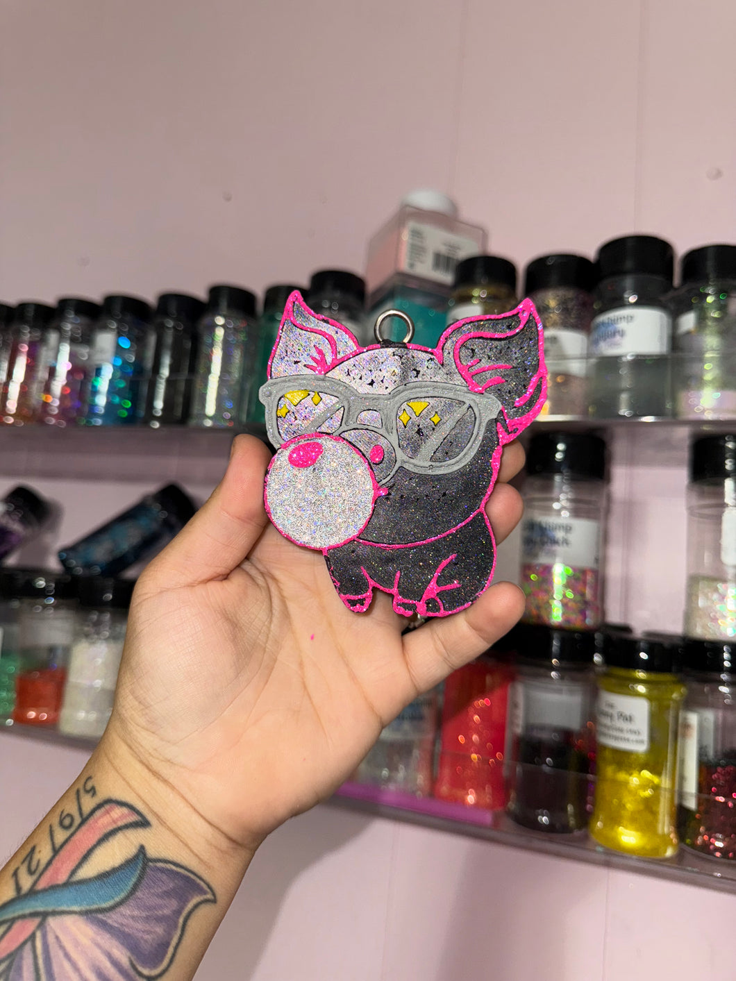 Pig w/gum
