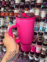 Load image into Gallery viewer, 40oz W/ Grip handle
